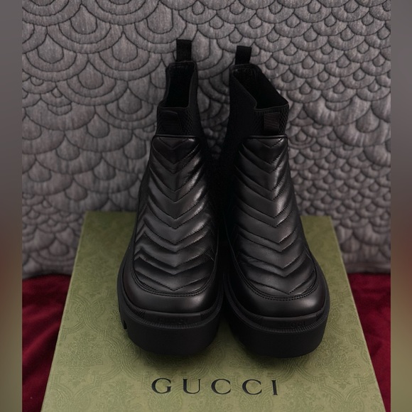 Gucci Black Matelassé Chelsea Boots Size: 38.5 (US 8.5) - Picture 1 of 7